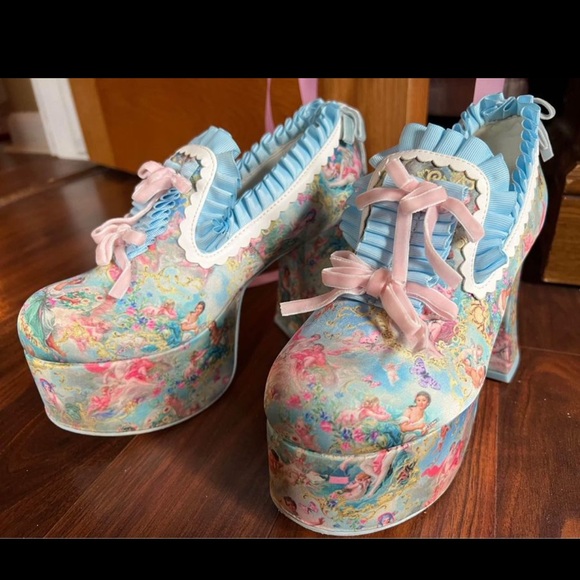 Dolls kill Renaissance platform shoes - Picture 2 of 3